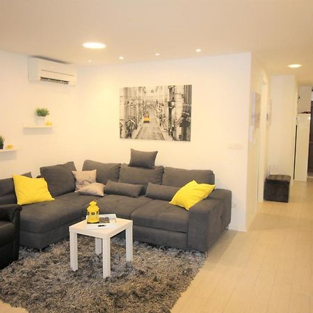 Apartment Pia Šibenik Eksteriør billede