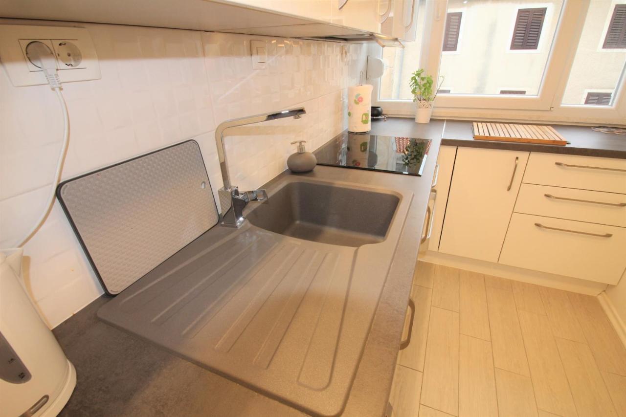 Apartment Pia Šibenik Eksteriør billede