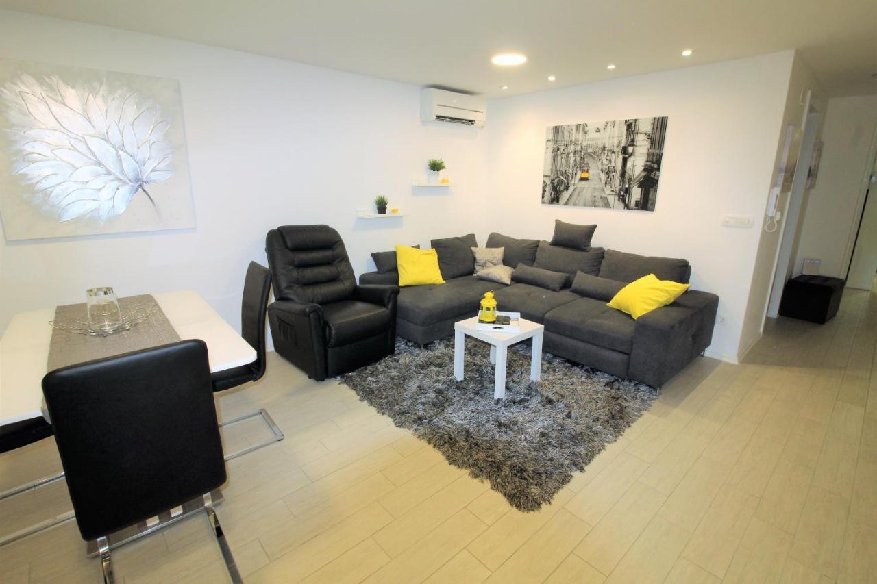 Apartment Pia Šibenik Eksteriør billede