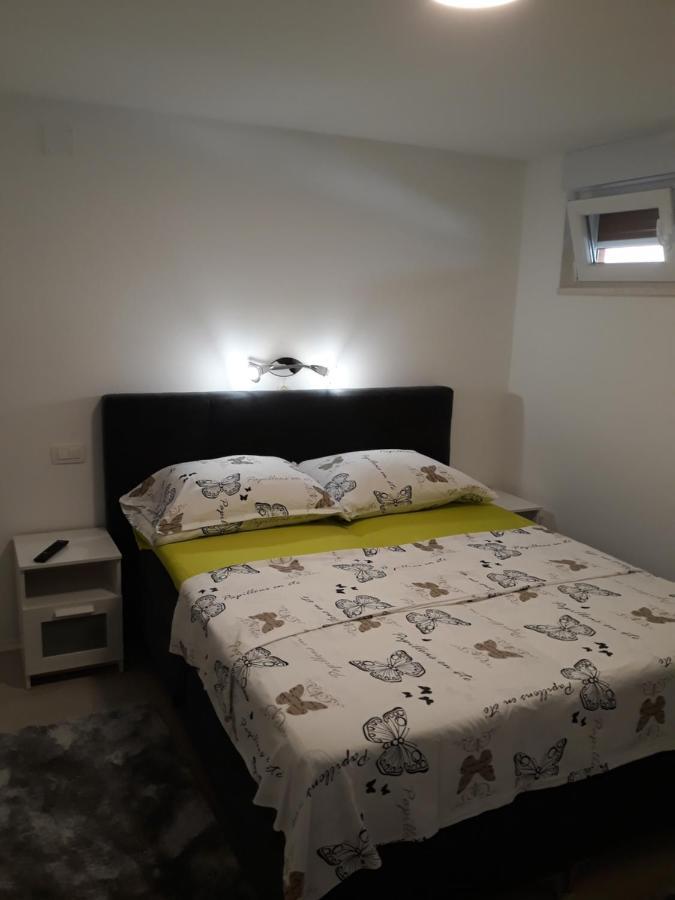 Apartment Pia Šibenik Eksteriør billede